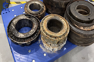 看超聲波清洗機如何恢復(fù)軸承煥然一新！高效清洗軸承的大型單槽超聲波清洗機展示